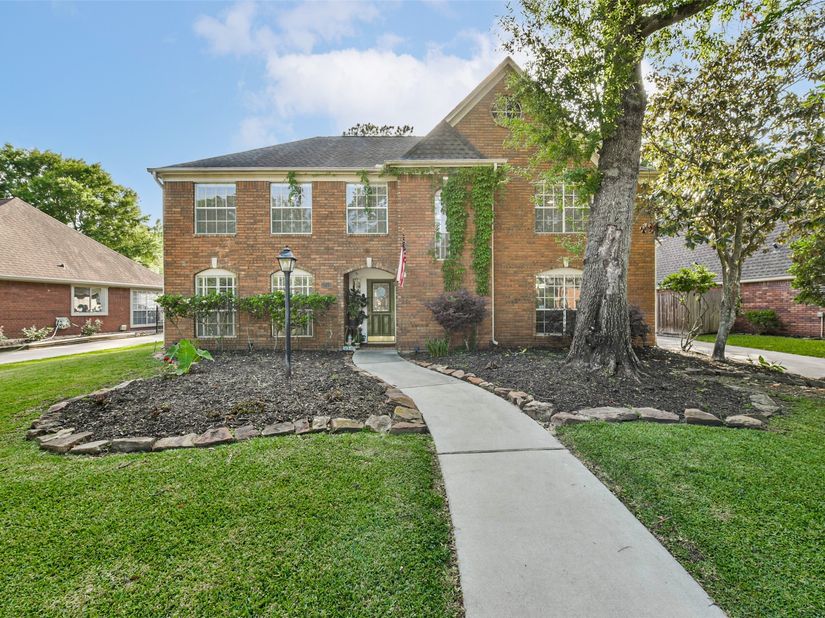 3319 Woodland View Drive, Houston TX 77345