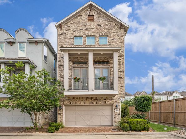 1702 Oak Leaf Pass Drive, Houston TX 77055