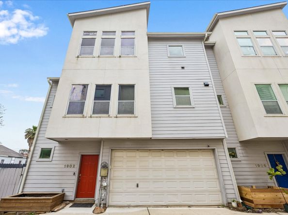 1902 Fletcher Street, Houston TX 77009