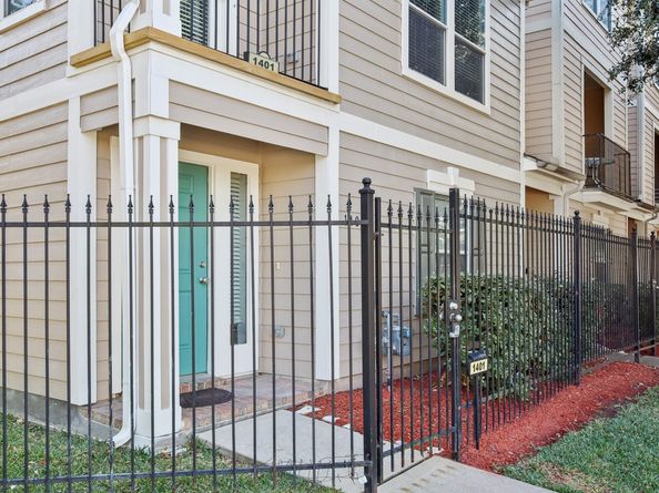 1401 Paige Street, Houston TX 77003
