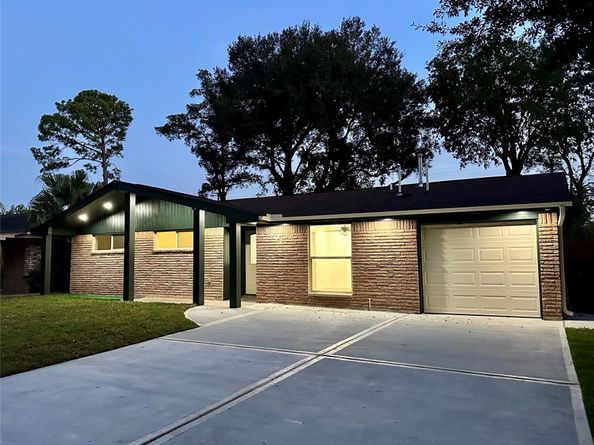 5803 E Greencraig Drive E, Houston TX 77035