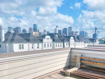 2325 Hutchins Street