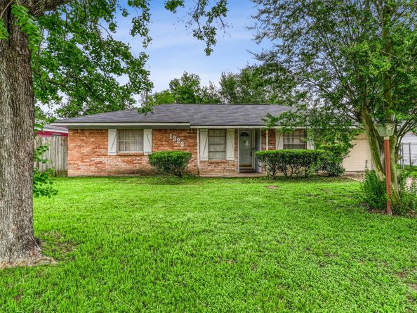 1323 W Donovan Street, Houston TX 77091