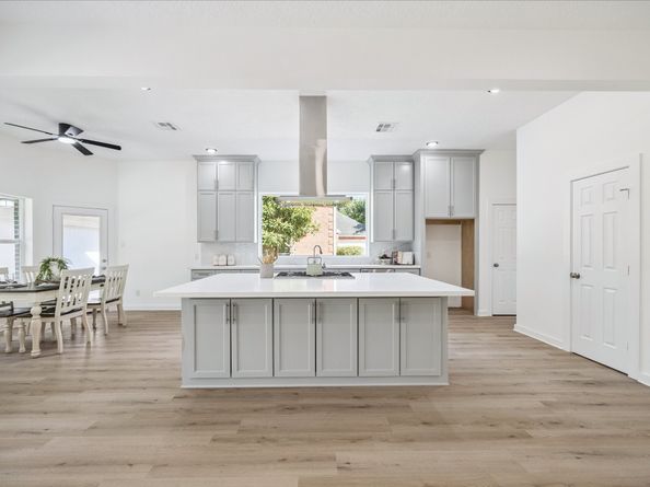 3303 Vista Lake Drive, Sugar Land TX 77478