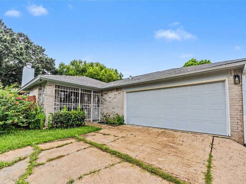 7907 Chancel Drive, Houston TX 77071