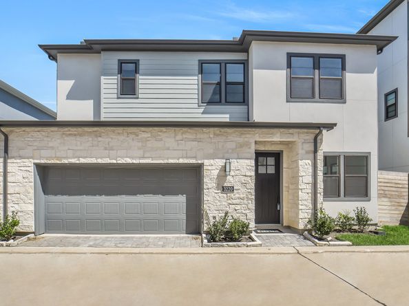 3220 Royal Oaks Hollow Lane, Houston TX 77082