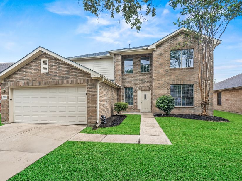 16306 Autumn Leigh Drive, Houston TX 77083