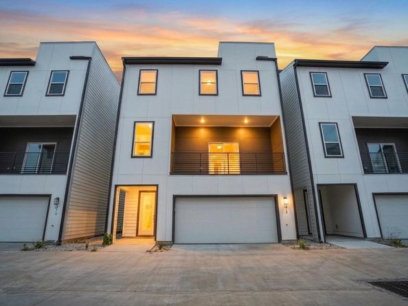 4704 Thornton Views Road, Houston TX 77018