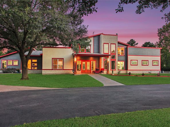 2531 S Cherry Street, Tomball TX 77375