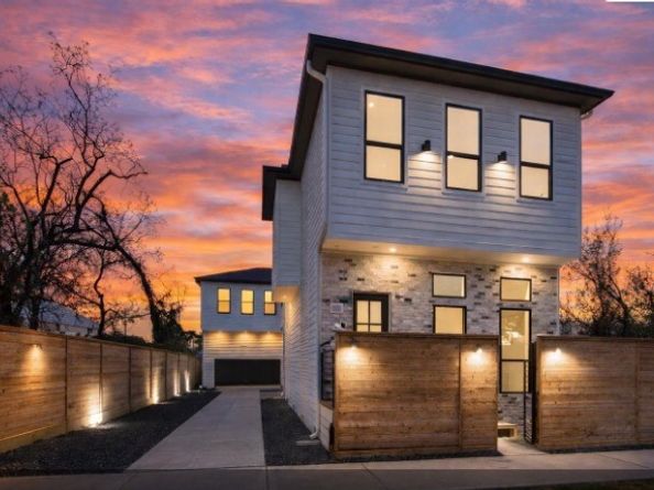 602 Jewett Street B, Houston TX 77009