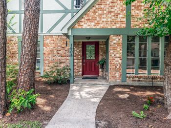 1906 Foxtail Place
