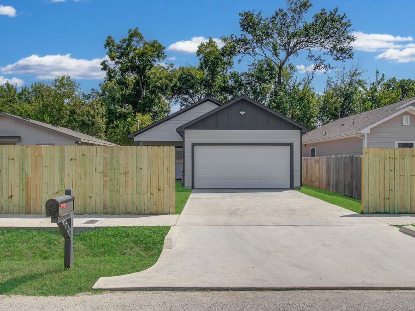 8018 Ethel Street, Houston TX 77028