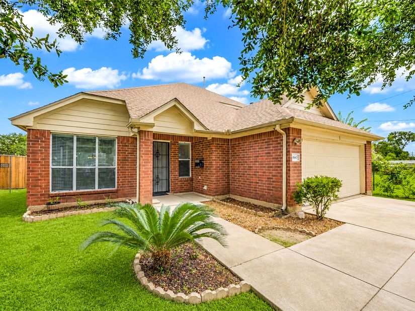 8645 Rinn Street, Houston TX 77078