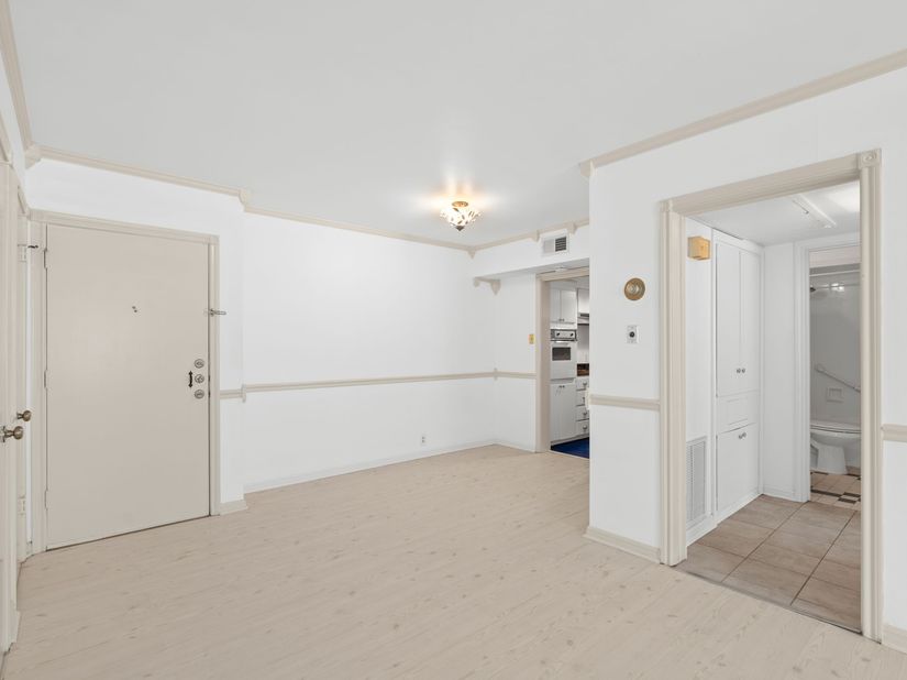 2601 Bellefontaine Street B105, Houston TX 77025