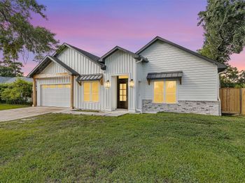 1806 De Milo Drive