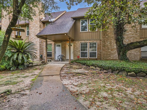 1011 Hamblen Road 205, Kingwood TX 77339