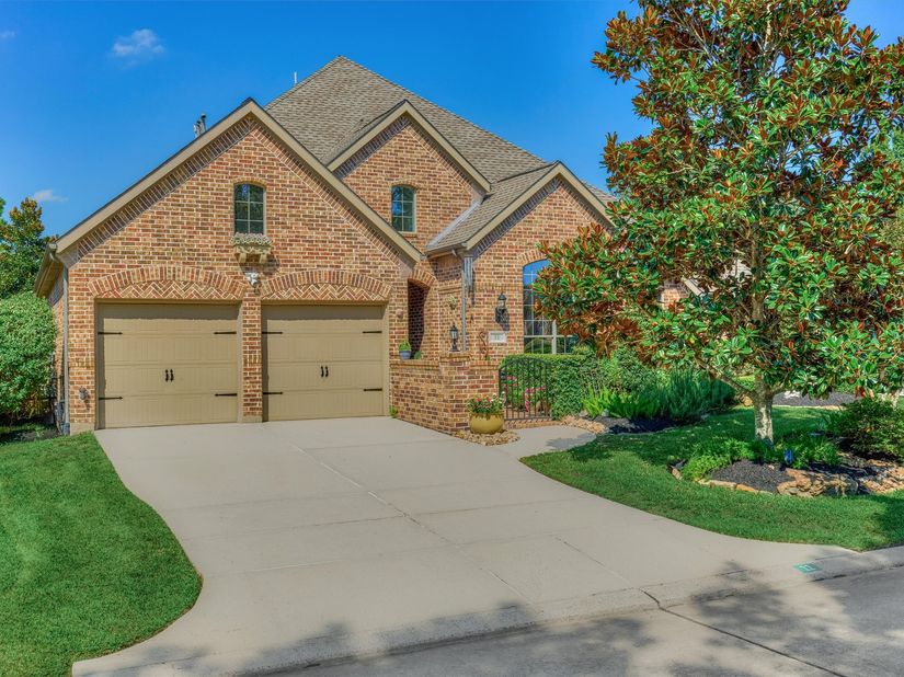 11 Almondell Court, The Woodlands TX 77354