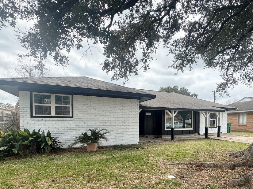 6513 Jackwood Street, Houston TX 77074