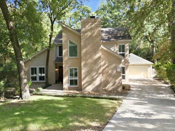 2 Rambling Wood Court