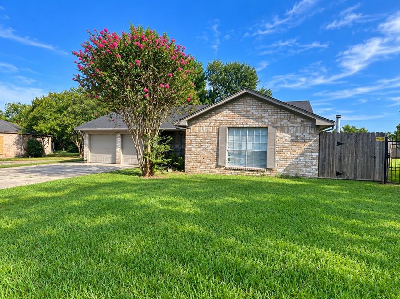 255 Andorra Lane, Houston TX 77015