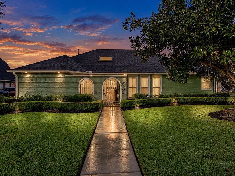 6502 Mona Vista Drive, Houston TX 77083
