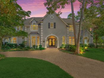 26 S Brokenfern Drive