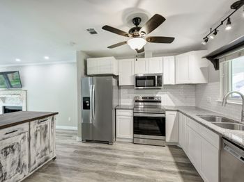 1911 N Red Cedar Circle