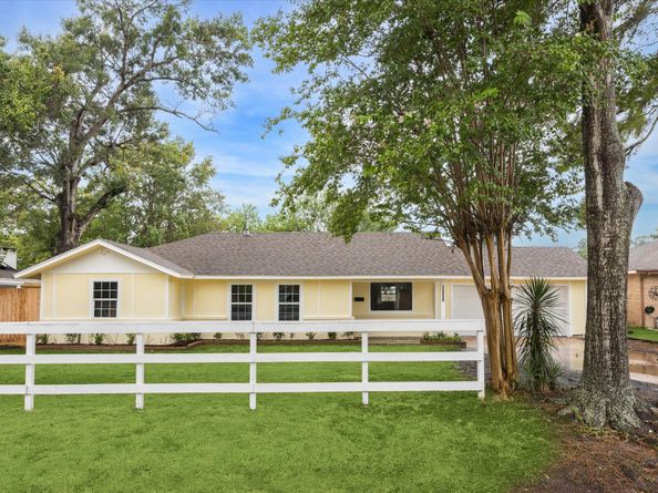 10009 Lazy Oaks Street, Houston TX 77080