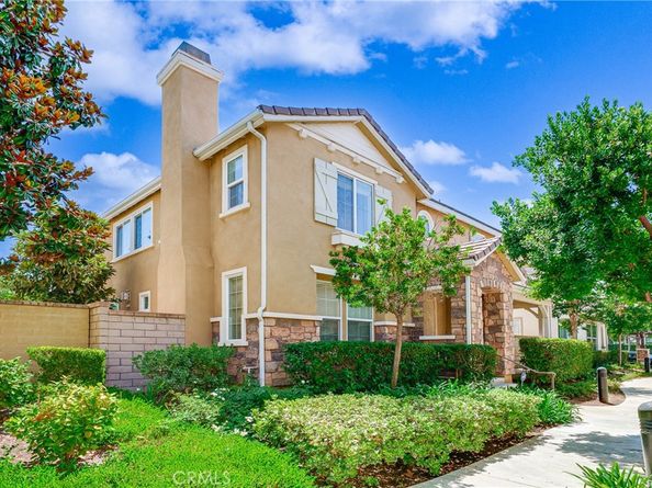 907 N Cornejo Way, Azusa CA 91702