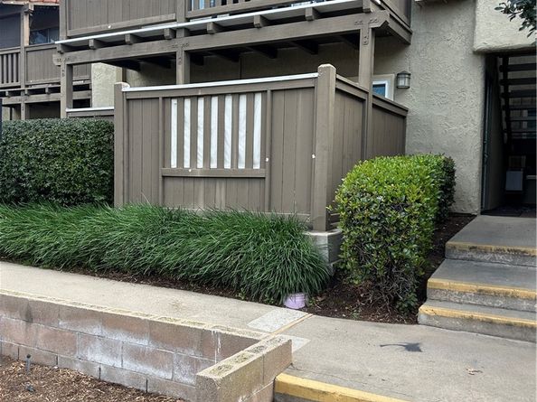 1345 Cabrillo Park Dr M13, Santa Ana CA 92701