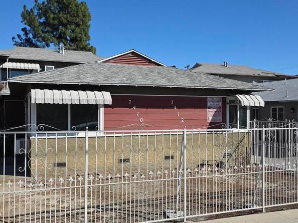 7410 Vineland Avenue, Sun Valley CA 91352