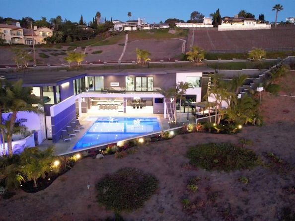 1095 Hoover Street, Carlsbad CA 92008