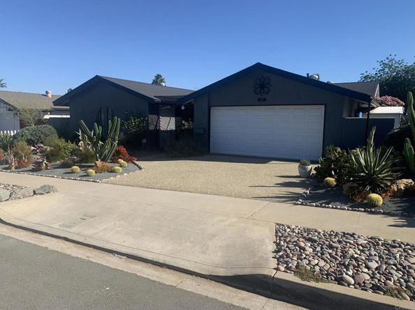 1637 Oak Hill, Escondido CA 92027