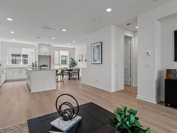 2579 Elderberry Lane, Carlsbad CA 92008