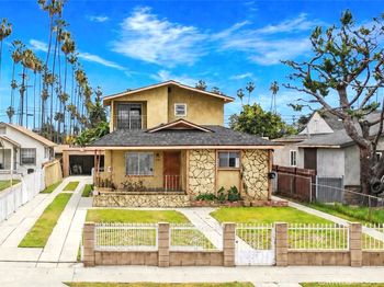 1736 W 51st