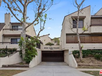 620 W Hyde Park Boulevard