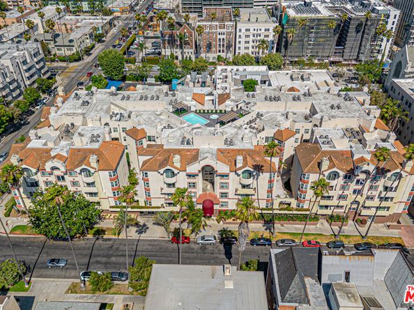 620 S Gramercy Place 415, Los Angeles CA 90005