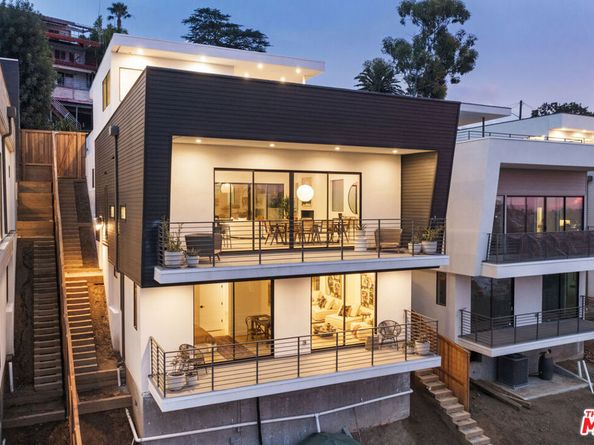 1633 N Bruce Court, Los Angeles CA 90026