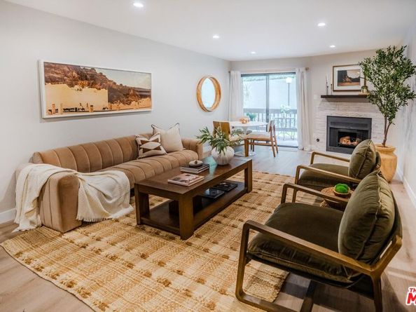 2018 Griffith Park Boulevard 109, Los Angeles CA 90039