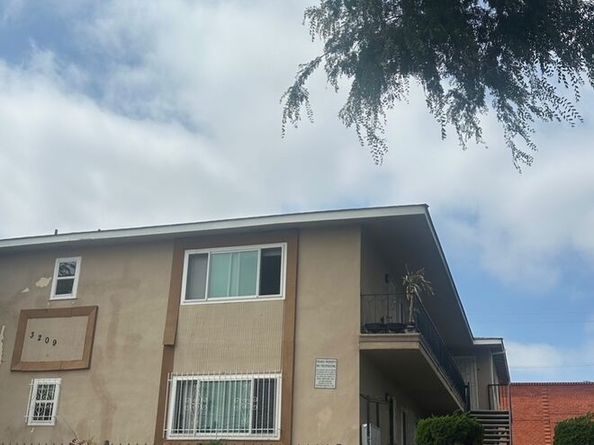 3209 Bartdon Avenue, Inglewood CA 90303