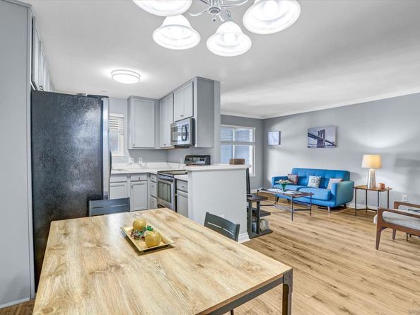 1756 Essex St. 311, San Diego CA 92103