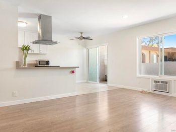 9504 Carroll Canyon Rd