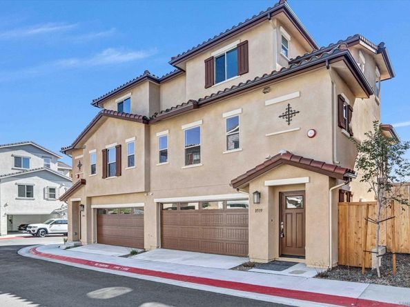 8539 Vista Azul Pl, Lemon Grove CA 91945