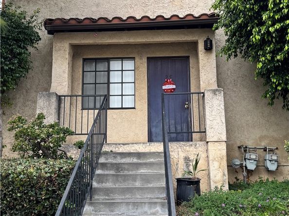 121 W 9th 25, Azusa CA 91702