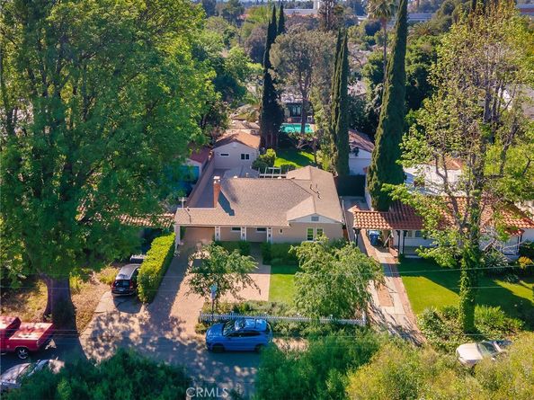 5233 Lemp Avenue, Valley Village CA 91601