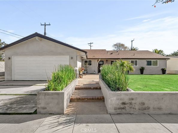 2750 San Carlos Lane, Costa Mesa CA 92626