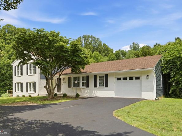 12140 Folkstone Drive, Herndon VA 20171