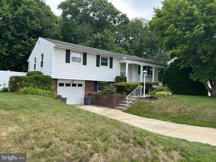 865 Morefield Road, Philadelphia PA 19115