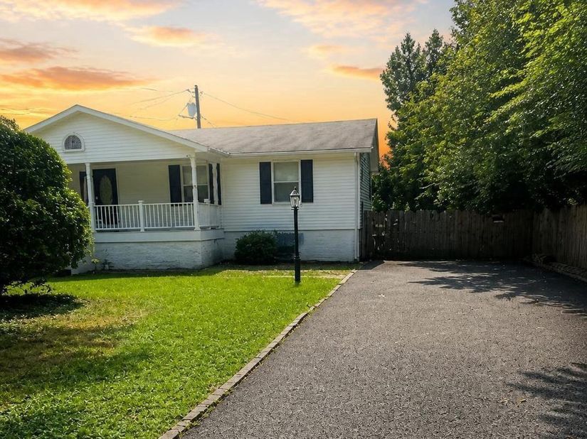 7601 Rudyard Street, Falls Church VA 22043