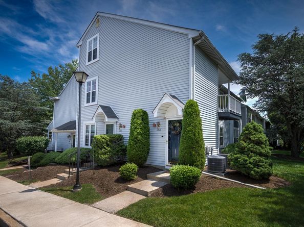 1816 Society Place E2, Newtown PA 18940